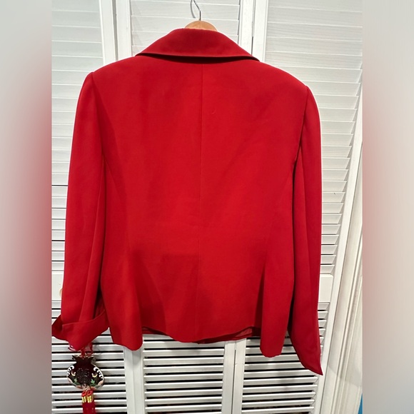 Solid red one button jacket pants suit by Kasper size 14 - Picture 10 of 16